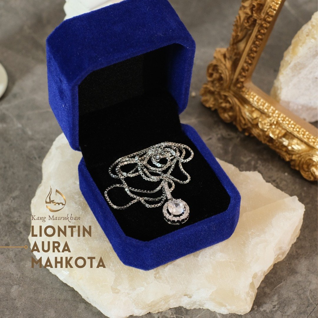 Liontin Aura Mahkota